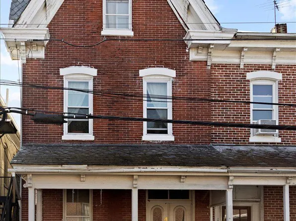 4 Maple Ave, Sellersville, PA 18960