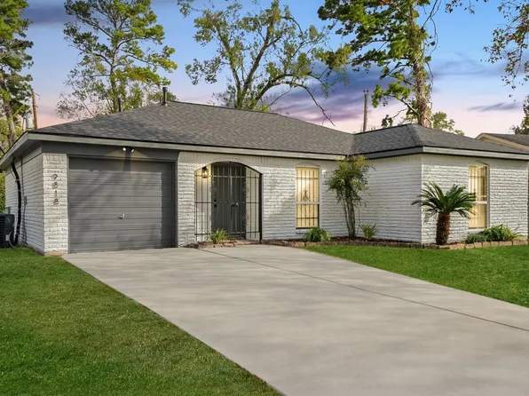 9818 Degas Ln, Houston, TX 77016