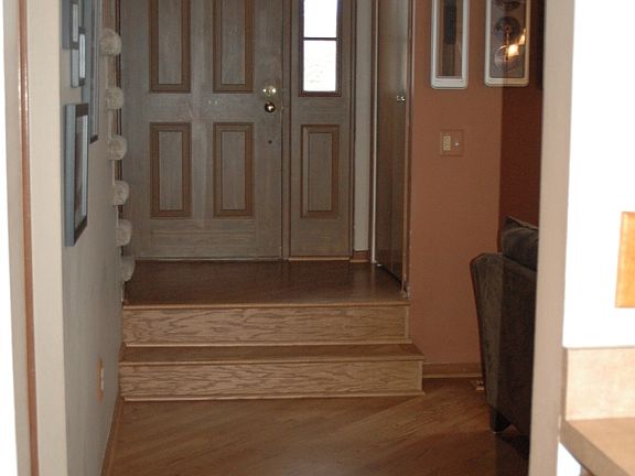 3rd image of 7622 Jeanette Dr
