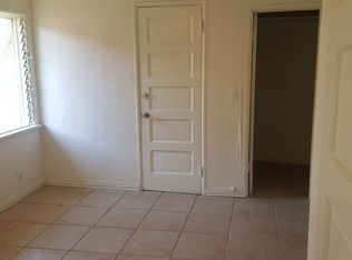 573 Woodward Blvd #B, Pasadena, CA 91107