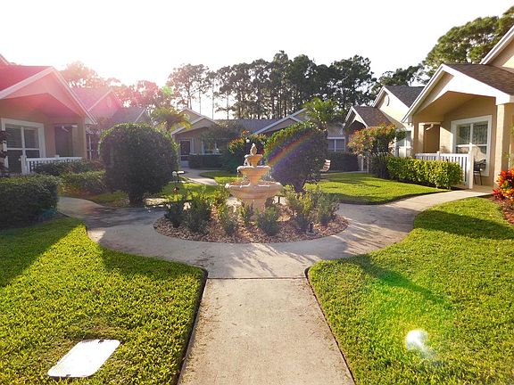 4th image of 645 NW San Remo Cir