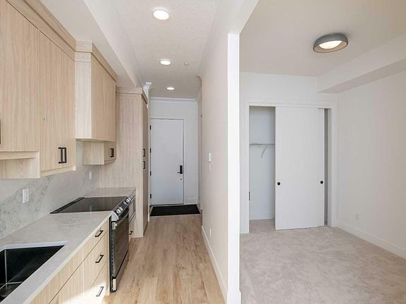 3rd image of 370 Dieppe Dr SW #110