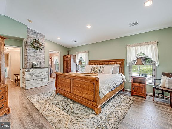 4th image of 201 Aquia Bay Ave