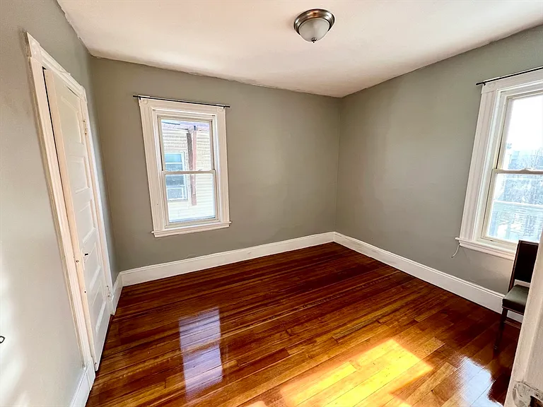 6 Taft St #1 — Photo 6