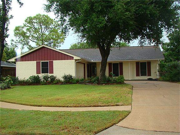 2nd image of 8107 Lugary Dr