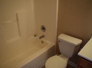 128 Clover Ct, Radcliff, KY 40160