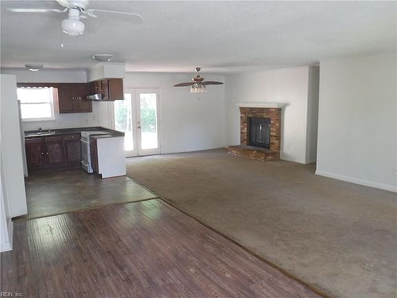 3rd image of 1160 Woodcock Ln