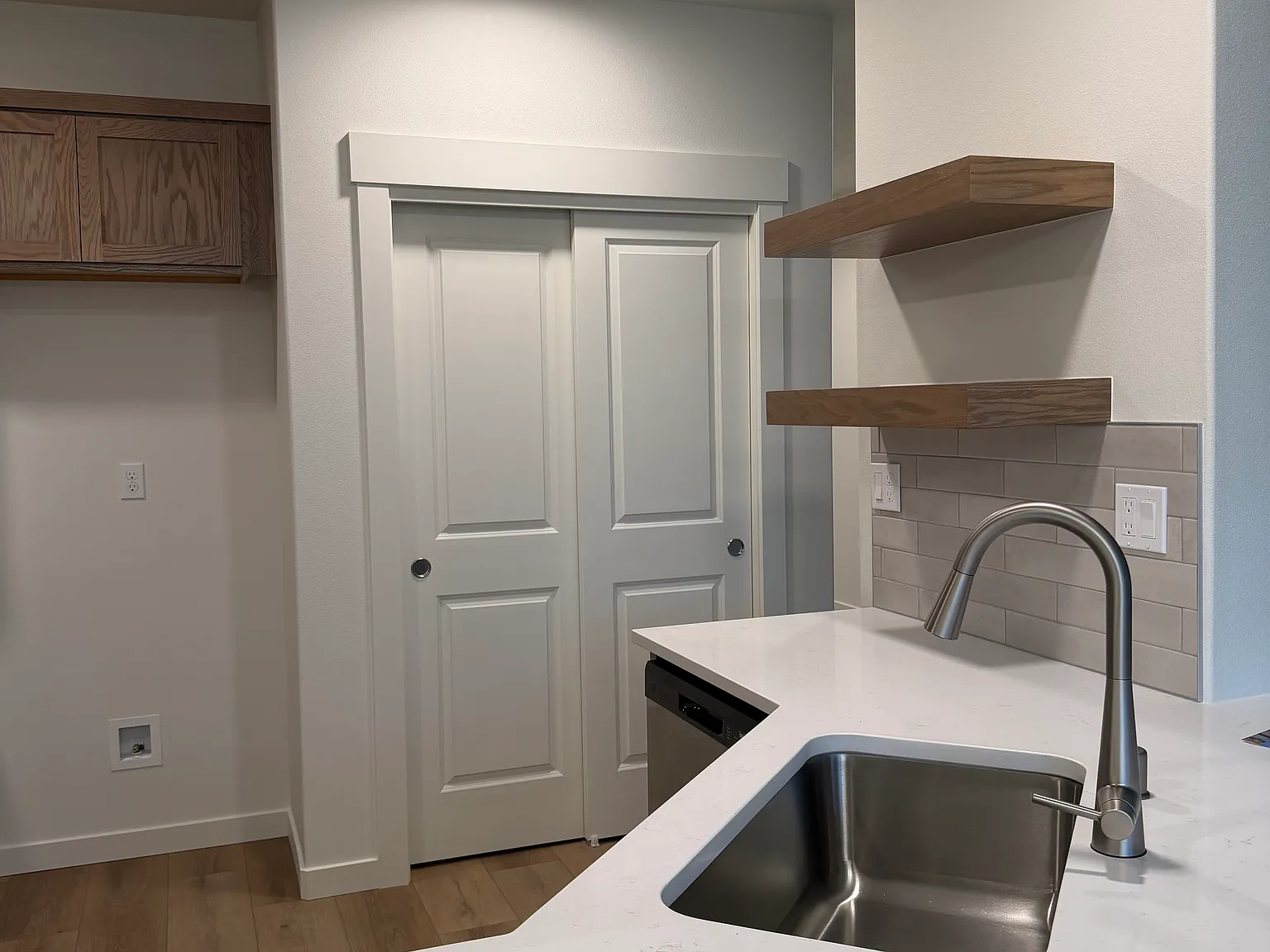 3 bed, 1574 sqft, $2,350 — Photo 2