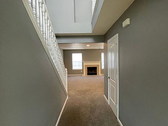 5th image of 576 Shining Star Ln