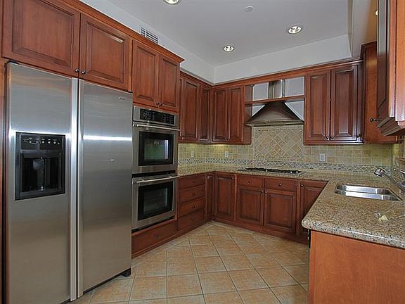 5th image of 270 E Glenarm St Unit 103
