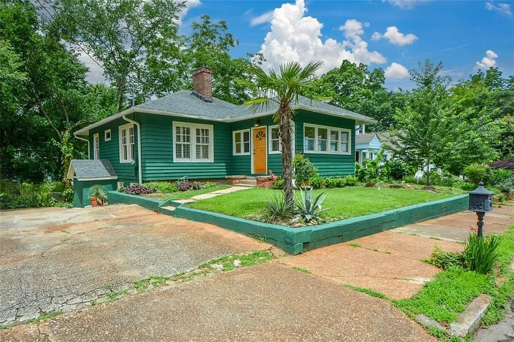 3 bed, 2.0 bath, 1566 sqft, $2,800 — Photo 1