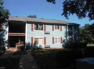 70 Marlowe Ct, Somerset, NJ 08873