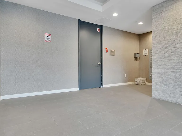 1835 Holmby Ave — Photo 13