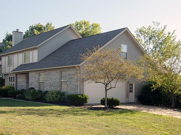 3rd image of 2376 N Ridge Dr