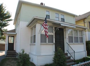 72 Cherrelyn St, Springfield, MA 01104