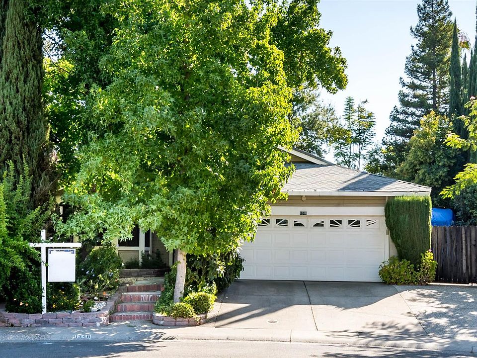 2nd image of 8348 Crestshire Cir