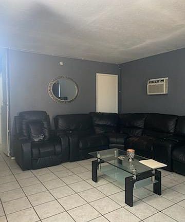 5th image of 13387 La Mesa Dr