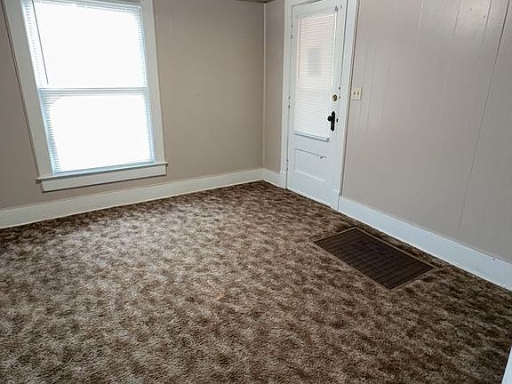 2nd image of 315 N Madison St