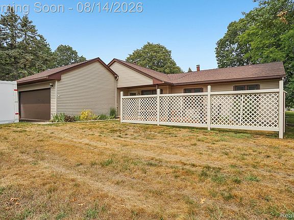 3rd image of 7812 Oakland Pl