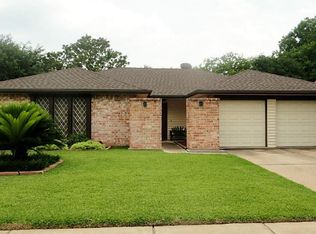 15807 Pfeiffer Dr, Houston, TX 77082