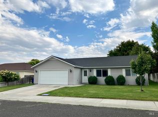422 Lacasa Loop, Twin Falls, ID 83301