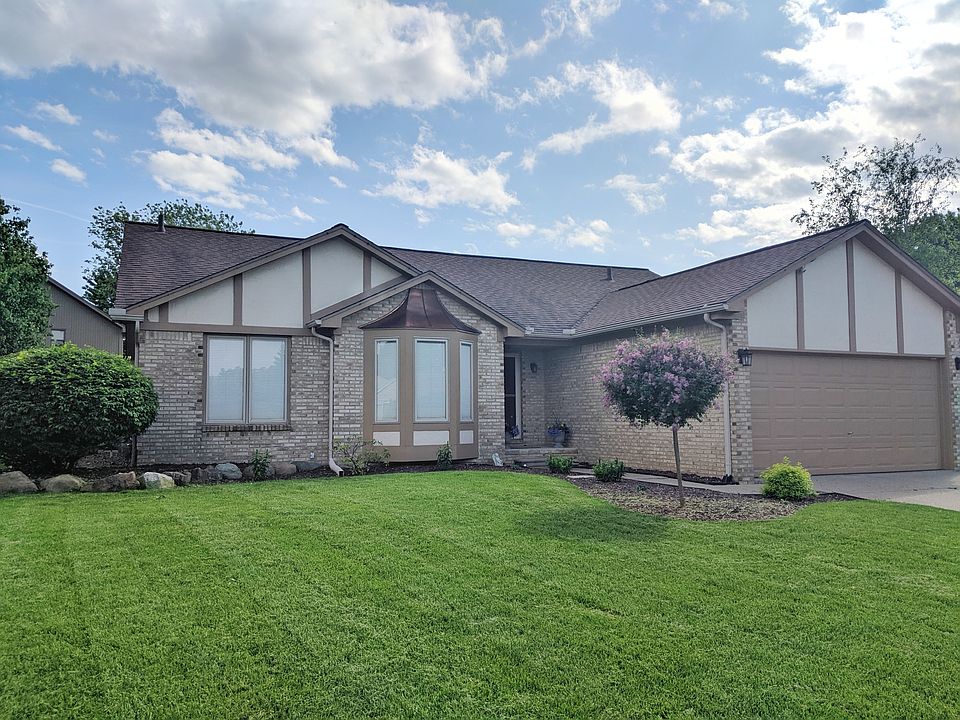 1st image of 46819 Amberwood Dr