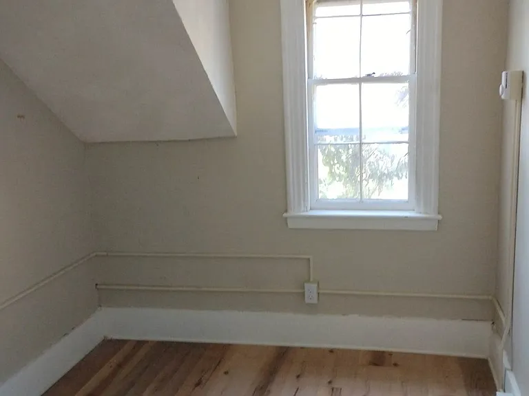 7 Pleasant St — Photo 14