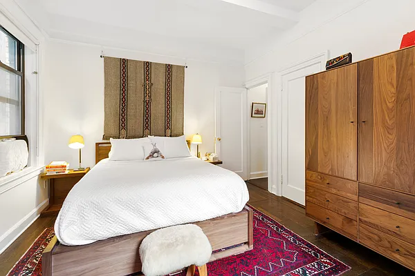 Sold by Nest Seekers International | media 6