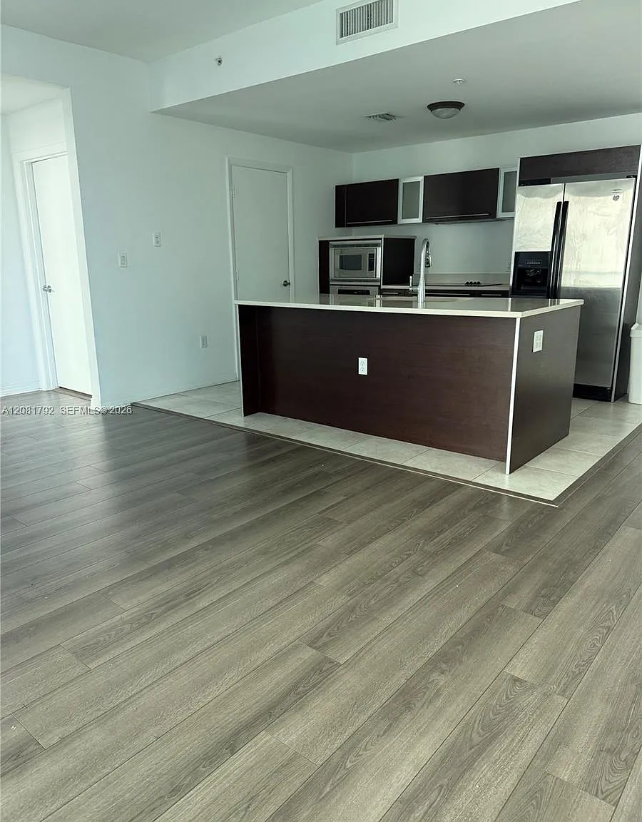 Quantum On The Bay Condo — Photo 4