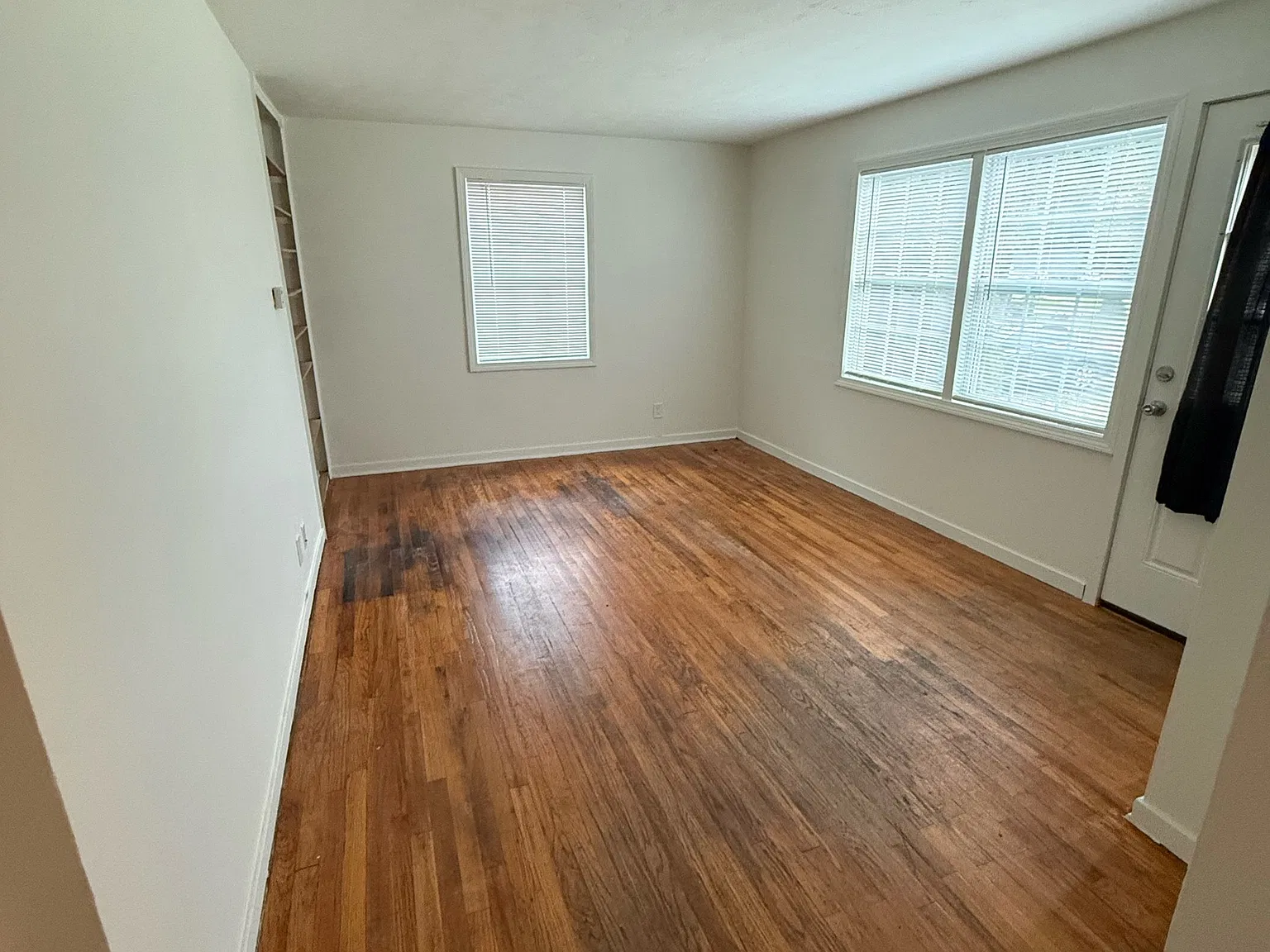 1 bed, 1000 sqft, $1,600 — Photo 4