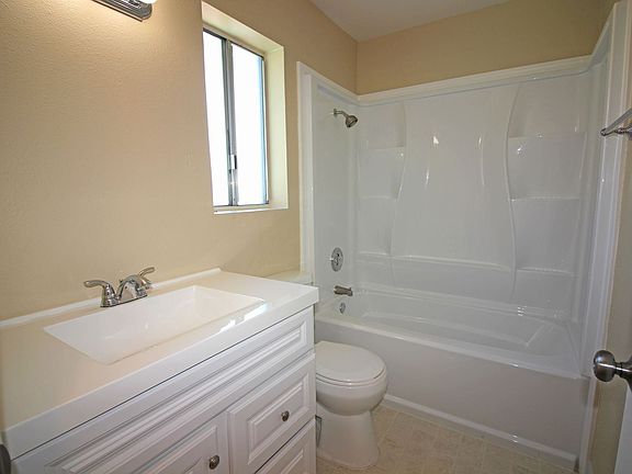 4th image of 2437 Bethards Dr #12