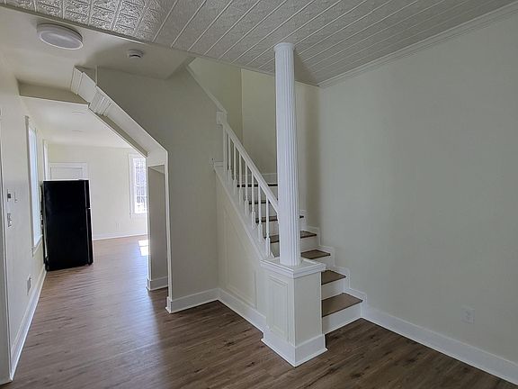 3rd image of 637 S Paca St APT B