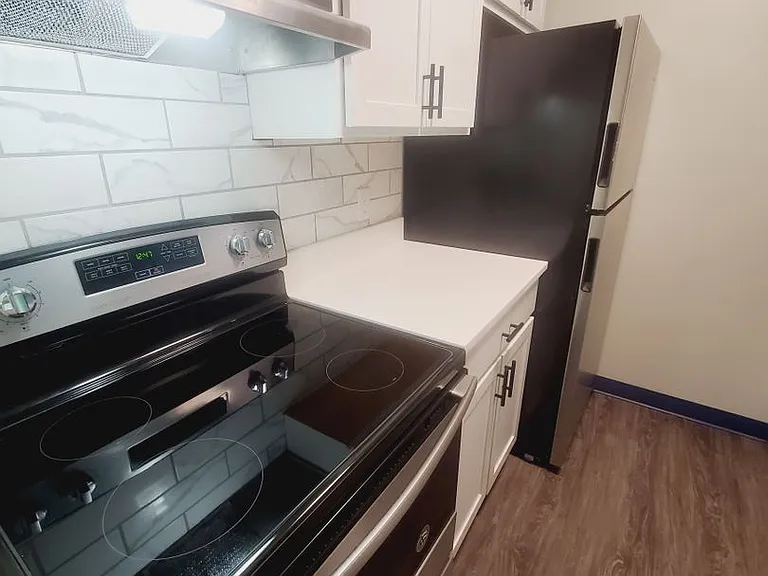 Sugarbush Apartments — Photo 227
