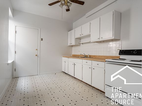 3rd image of 2319 N Kedzie Blvd APT 2F