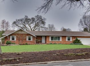 2827 E Covington Cir, Springfield, MO 65804