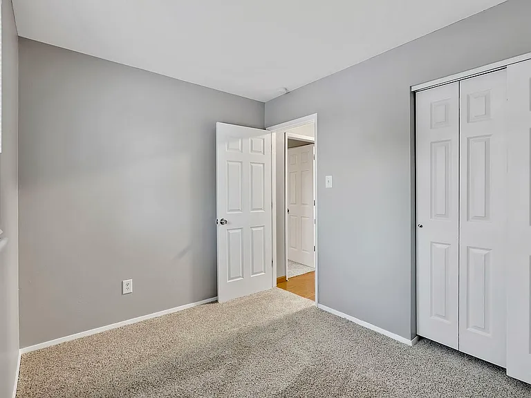 1149 Saratoga Dr — Photo 10