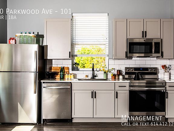 3rd image of 40 Parkwood Ave Unit 101