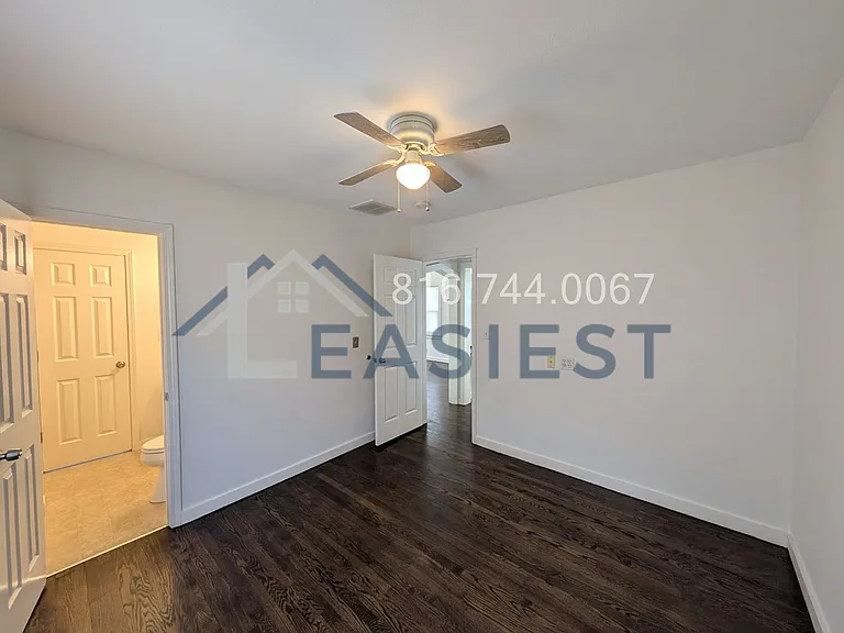 10912 E M 350 Hwy — Photo 13