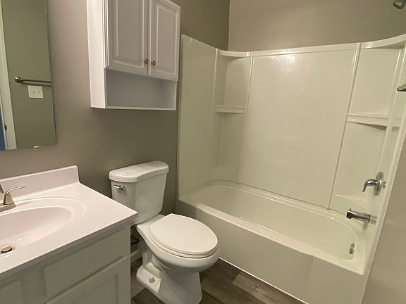 5th image of 101 Timber Ridge Dr #113