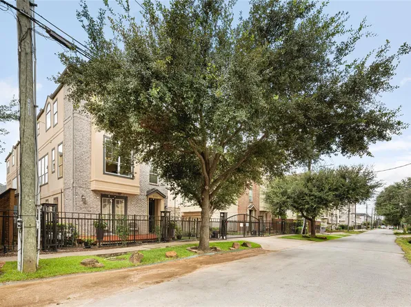 5733 Kansas St, Houston, TX 77007