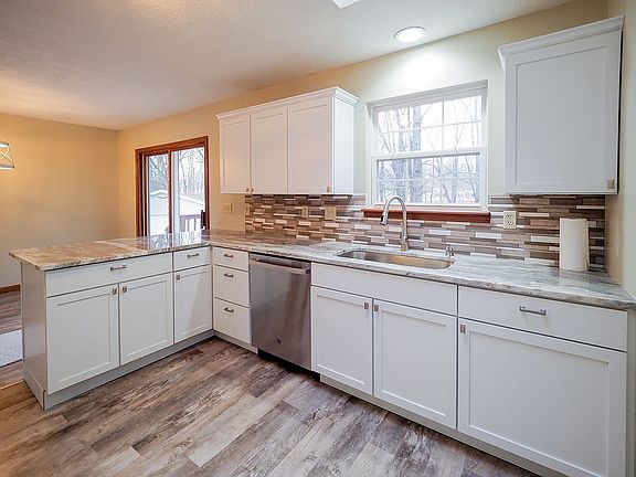 4th image of 7191 Saint Charles Pl