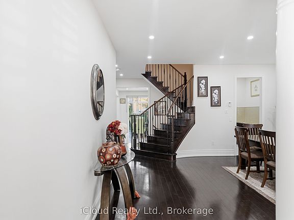 4th image of 5 Leith Dr