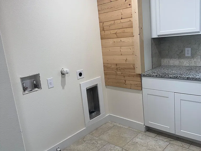 5706 Melody Ln #3 — Photo 4