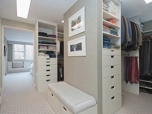 Sold by Sotheby's International Realty | media 35