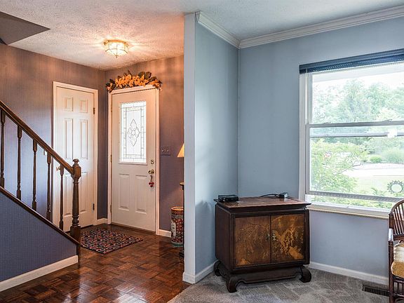 2nd image of 3272 Woodcrest Ln