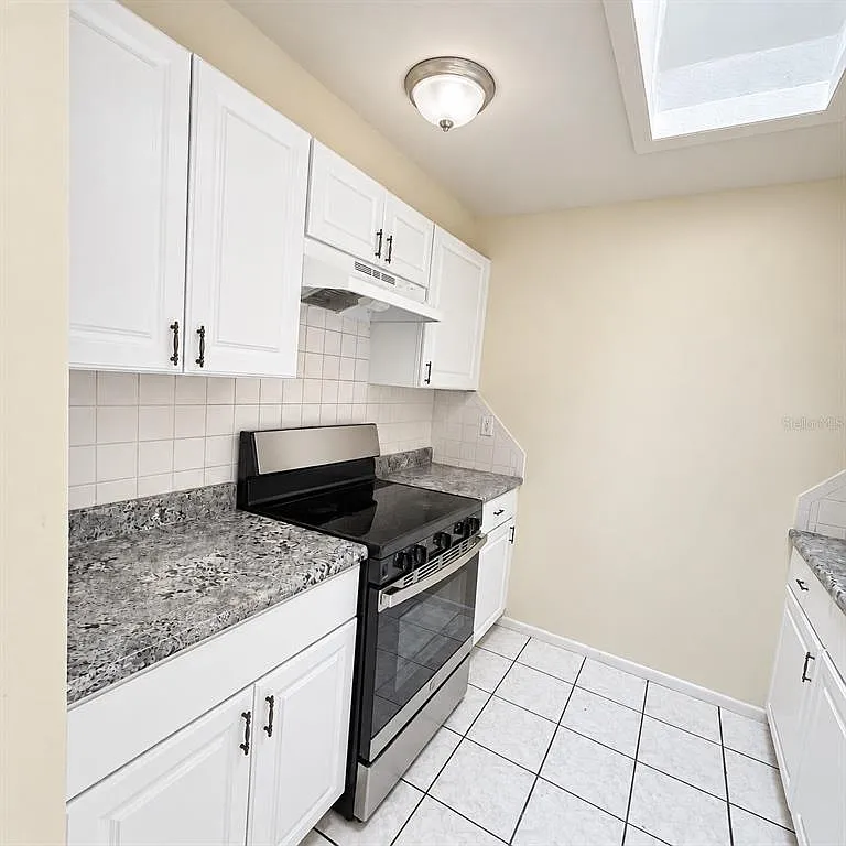 2 bed, 2.0 bath, 934 sqft, $1,500 — Photo 4