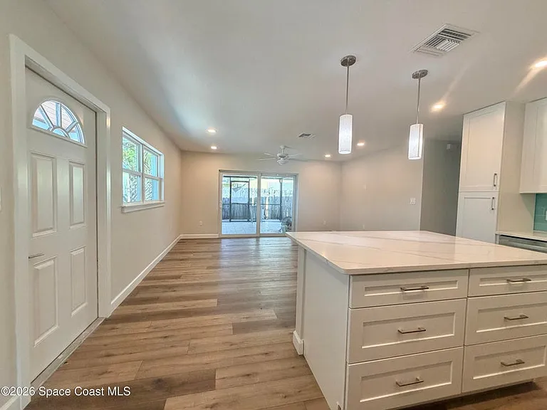 143 Grant Ave — Photo 4