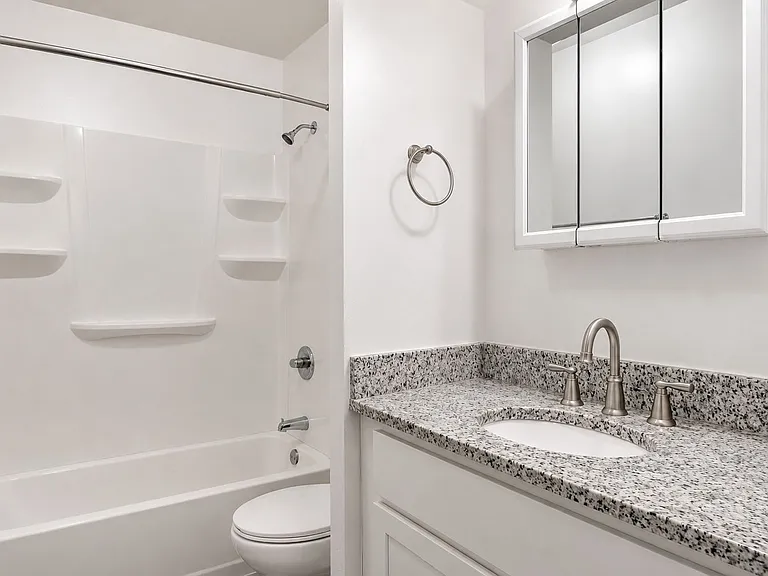 The Cascades Apartments and Townhomes — Photo 12