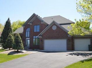 8335 Carriage Hill Alcove, Savage, MN 55378