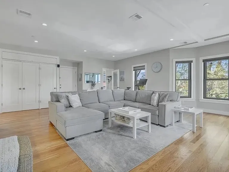 24 Rawson St #3 — Photo 15